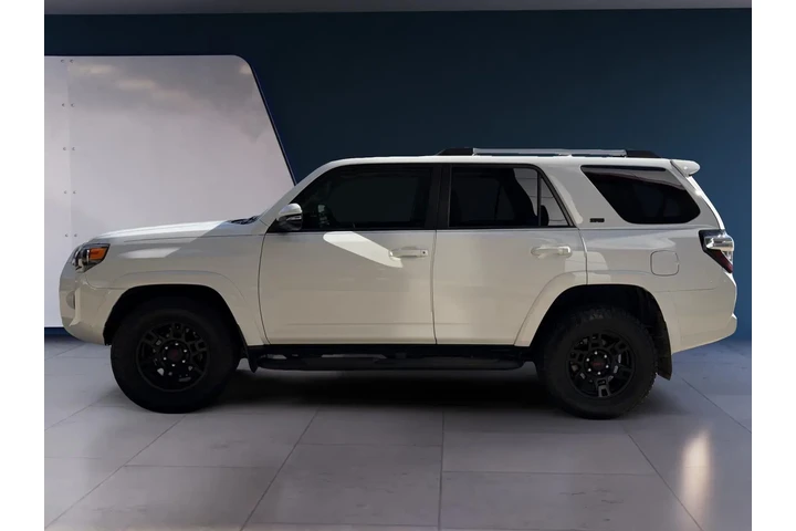 $38995 : Toyota 4Runner 2023 4x2 SR5 image 2