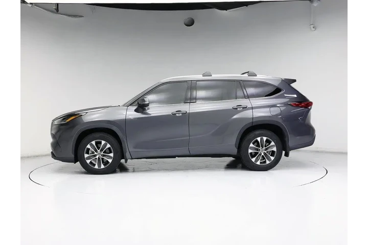 $33998 : Toyota Highlander 2021 AWD X image 3