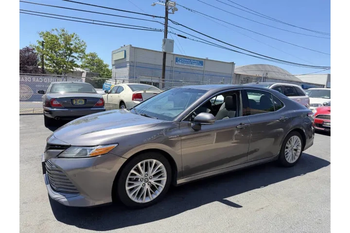 $11499 : 2018 Camry Hybrid XLE image 6