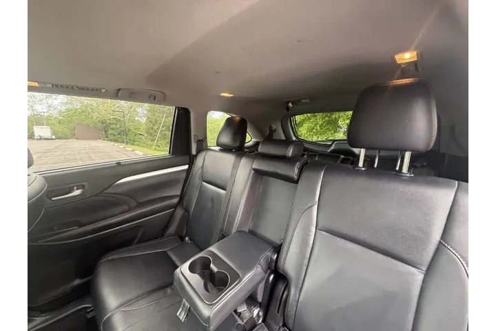 $14999 : 2018 Highlander XLE image 10