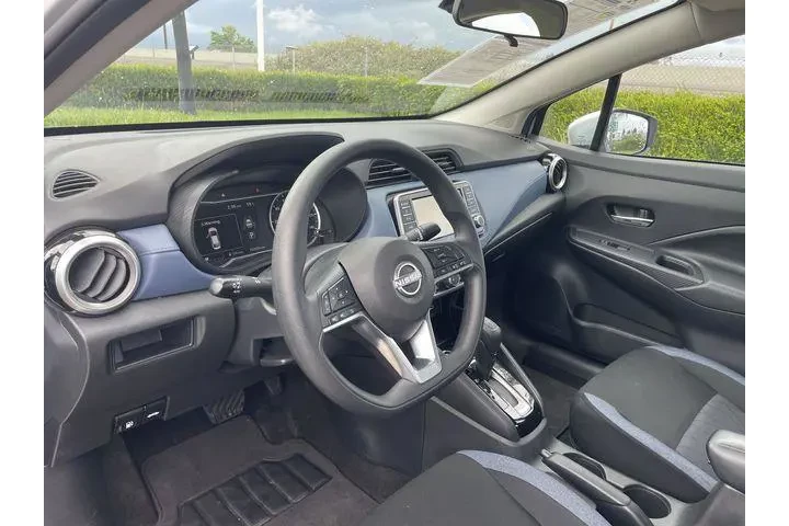 $19777 : Nissan Versa 2025 SV 4dr Sed image 10