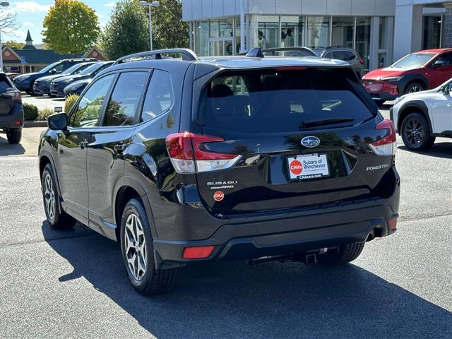 $22874 : PRE-OWNED 2021 SUBARU FORESTER image 4