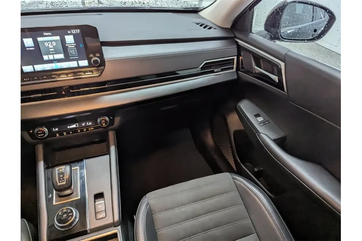 $24797 : Mitsubishi Outlander 2024 SE image 8