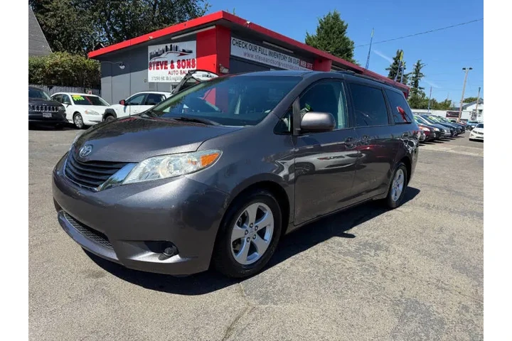 $8995 : 2012 Sienna LE 7-Passenger Au image 6