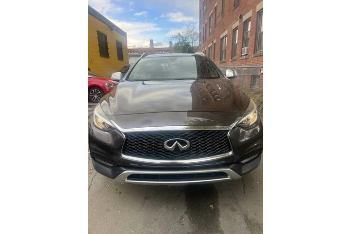 $14999 : 2017 QX30 Premium image 3