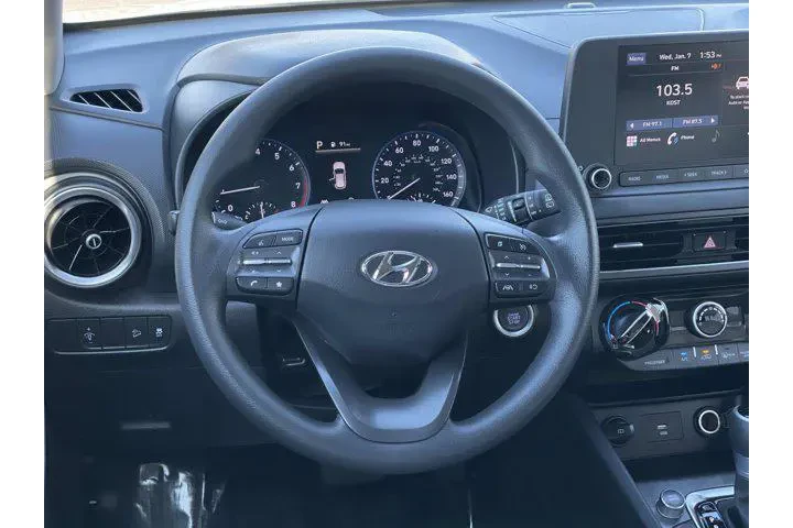$17995 : Hyundai KONA 2023 AWD SEL 4d image 7