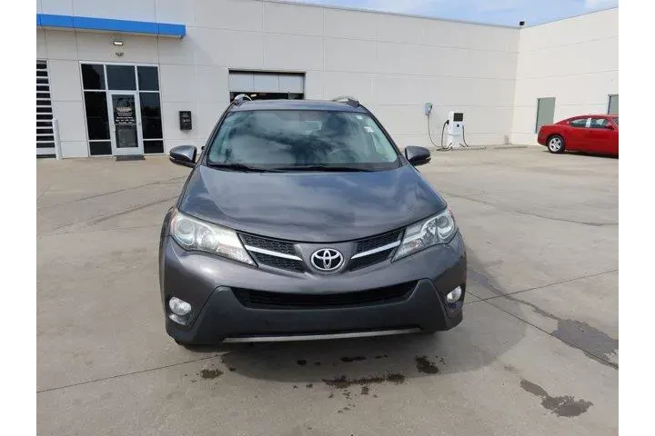 $9951 : Toyota RAV4 2015 XLE 4dr SUV image 9