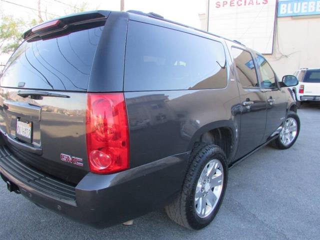 $8995 : 2010 GMC Yukon XL SLT image 4