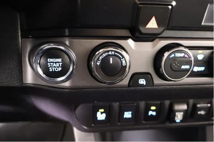 $36532 : Toyota Tacoma 2021 4x4 TRD O image 7