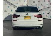$9995 : 2017 Passat R-Line w/Comfort thumbnail