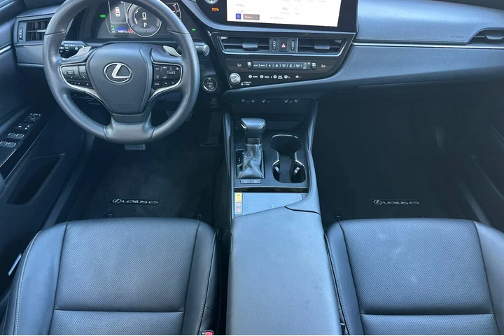 $30500 : Lexus ES 300h 2023 4dr Sedan image 6