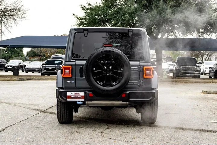 $34599 : Jeep Wrangler 2024 4x4 Sahar image 6