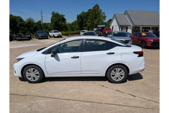 $13995 : 2024 Versa image 9