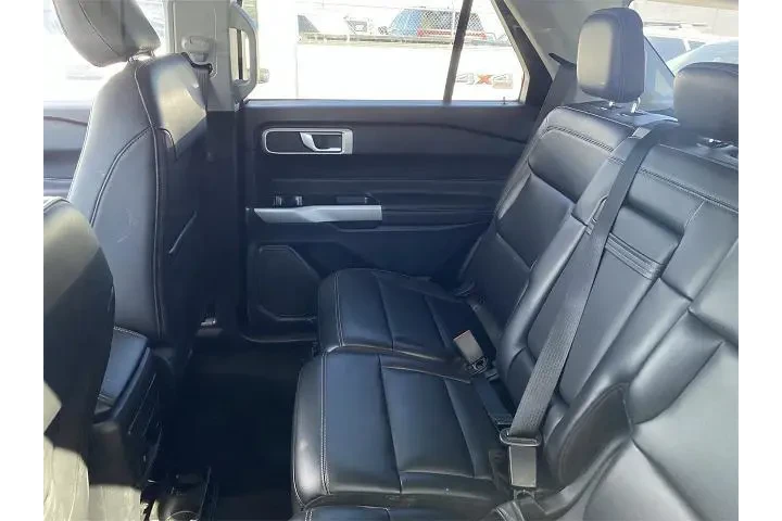 $31498 : Ford Explorer 2024 AWD XLT 4 image 8