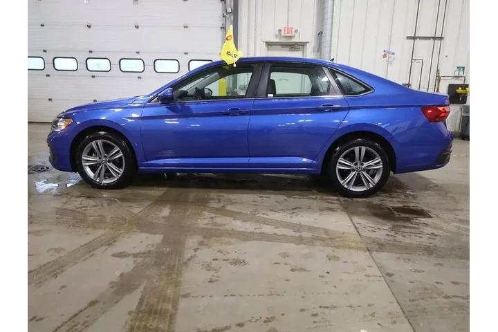 $17777 : Volkswagen Jetta 2024 SE 4dr image 6