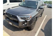 $39990 : Toyota 4Runner 2023 4x2 SR5 thumbnail