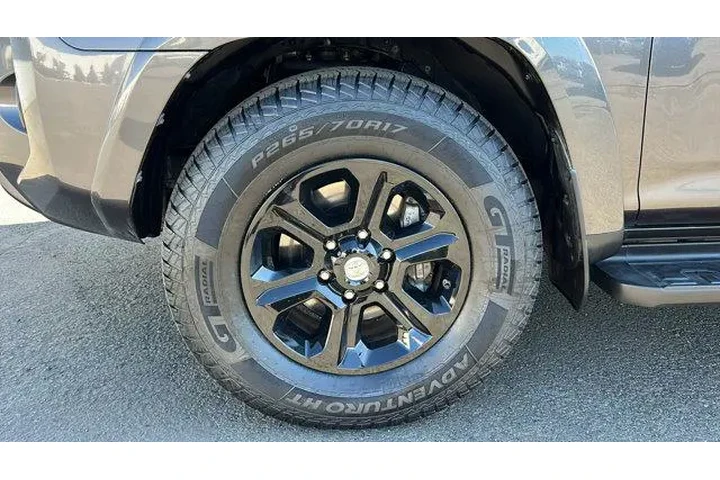 $25484 : Toyota 4Runner 2016 4x2 SR5 image 10