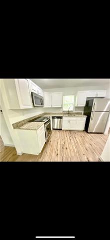 $1100 : Available 3 & 2 BEDROOM image 5