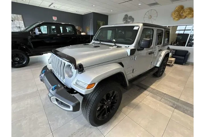 $29442 : Jeep Wrangler 2023 4x4 High image 7