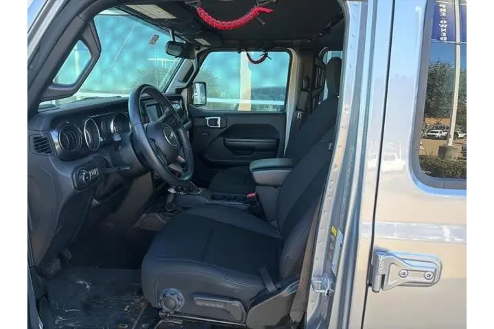 $29988 : Jeep Wrangler Unlimited 2021 image 8