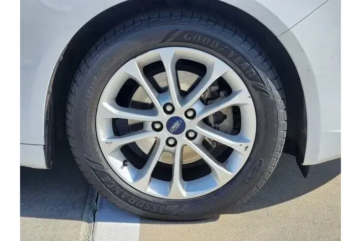 $14968 : Ford Fusion 2020 SE 4dr Seda image 10