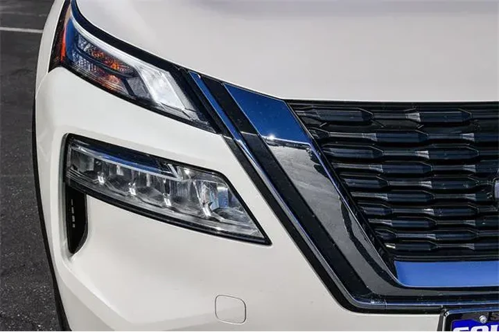 $16995 : Nissan Rogue 2023 SV 4dr Cro image 10