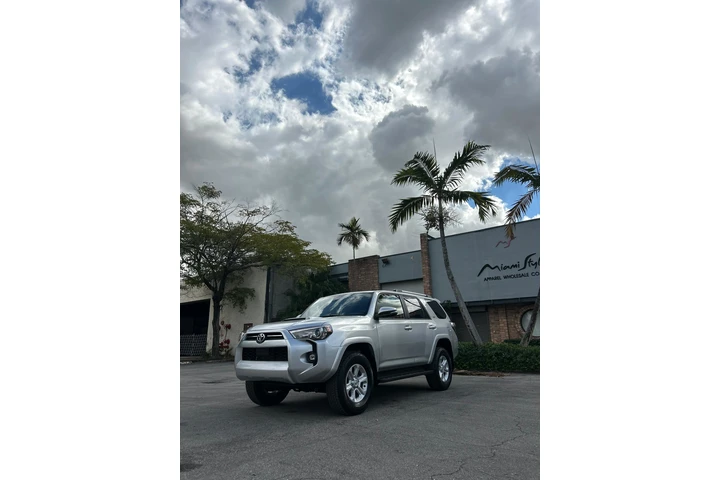 $30000 : TOYOTA 4RUNNER SR5 image 6