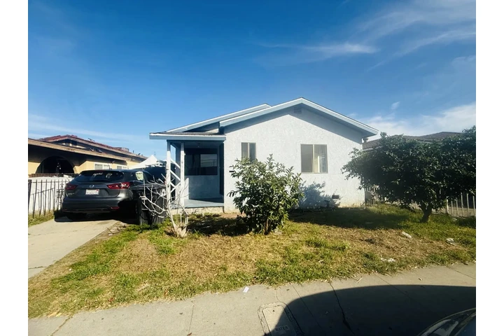 $3400 : casa 3 rec 1 baño southgate image 1