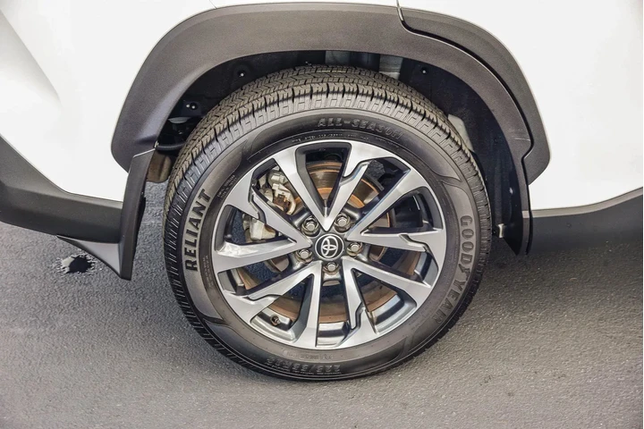 $24948 : Toyota Corolla Cross 2023 AW image 8