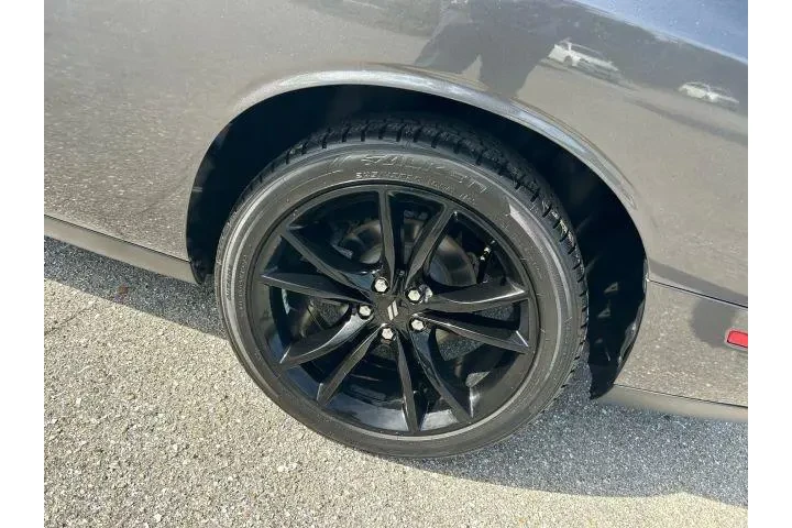 $14950 : Dodge Challenger 2018 SXT Pl image 8