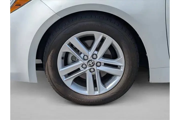 $14995 : Toyota Corolla Hatchback 201 image 10