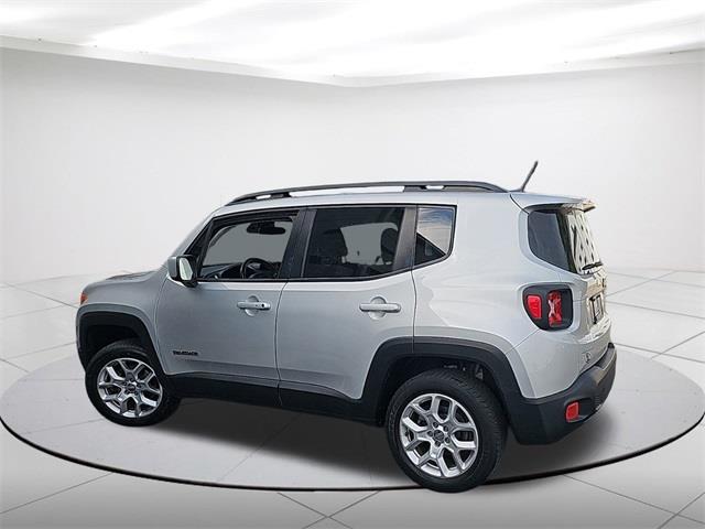 $12999 : Pre-Owned 2016 Renegade Latit image 3