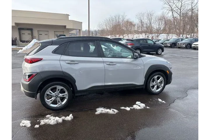 $19495 : Hyundai KONA 2023 AWD SEL 4d image 6