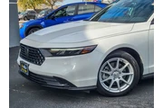 $27993 : Honda Accord Hybrid 2023 Spo thumbnail