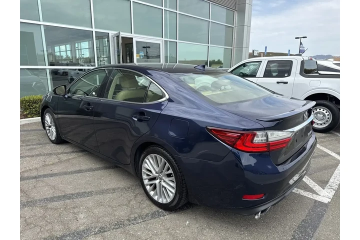 $17950 : Lexus ES 350 2016 4dr Sedan image 2