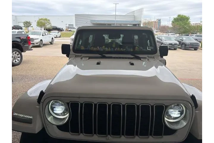 $30822 : Jeep Wrangler 2024 4x4 Sahar image 3