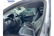$14995 : Volkswagen Passat 2020 SE 4d thumbnail