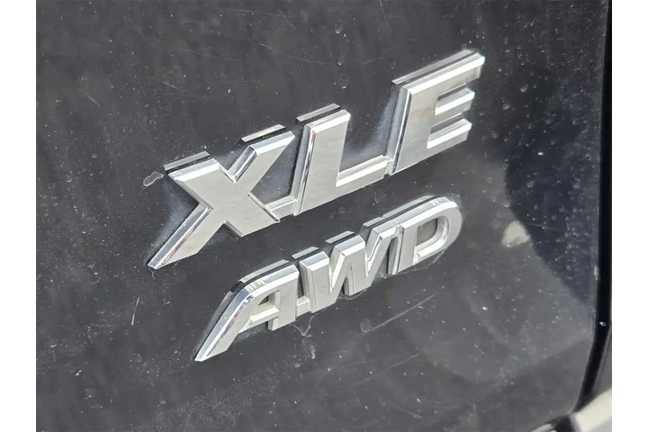 $22791 : Toyota RAV4 2021 AWD XLE 4dr image 10