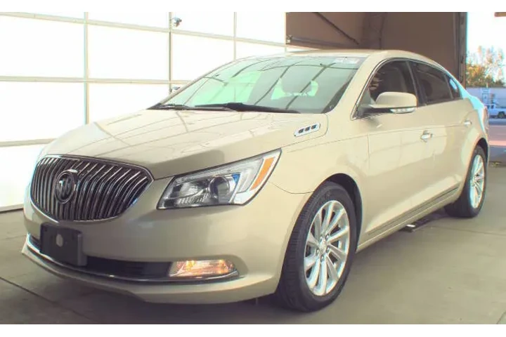 2016 LaCrosse Leather image 4