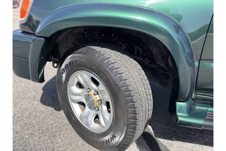$11999 : 2001 4Runner SR5 image 4