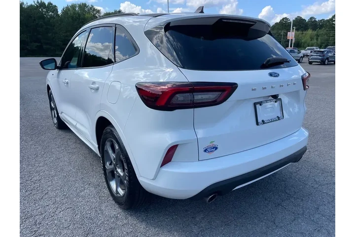 $19291 : Ford Escape 2023 ST-Line 4dr image 7