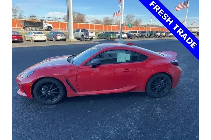 $29990 : Toyota GR86 2024 Premium 2dr image 4