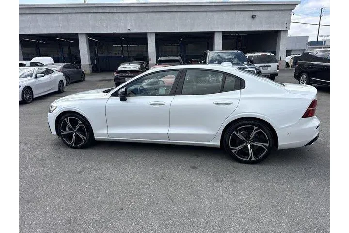 $28000 : Volvo S60 2023 AWD B5 Plus D image 6
