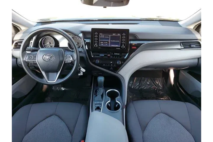 $21684 : Toyota Camry 2023 AWD LE 4dr image 9