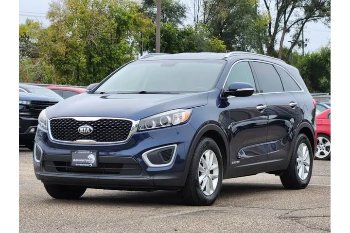 $9975 : 2017 Sorento LX V6 image 7