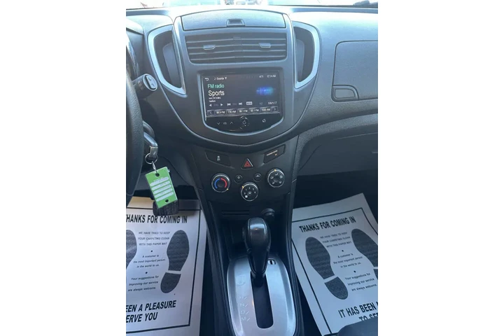 $7999 : 2016 Trax LS image 3