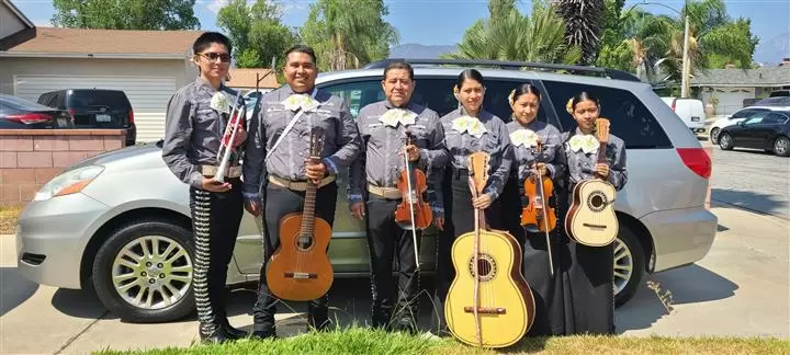 Mariachi Angeles de Puebla image 4