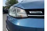 $14901 : Volkswagen Golf Alltrack 201 thumbnail