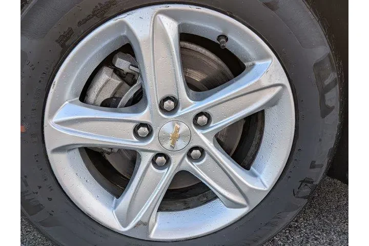 $16887 : Chevrolet Malibu 2023 LT 4dr image 10