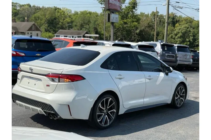 $14995 : 2020 Corolla SE image 9